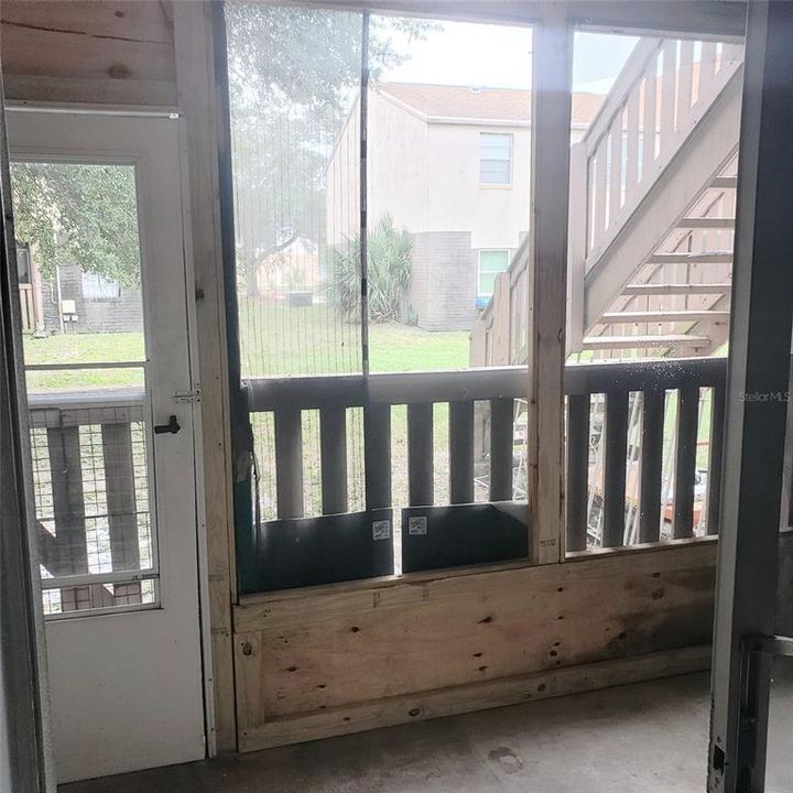 For Sale: $105,000 (1 beds, 1 baths, 685 Square Feet)