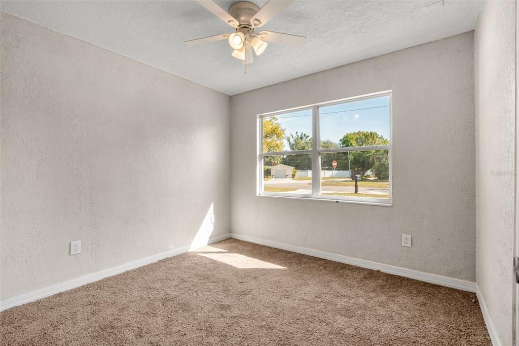 На продажу: $299,000 (3 спален, 2 ванн, 1008 Квадратных фут)