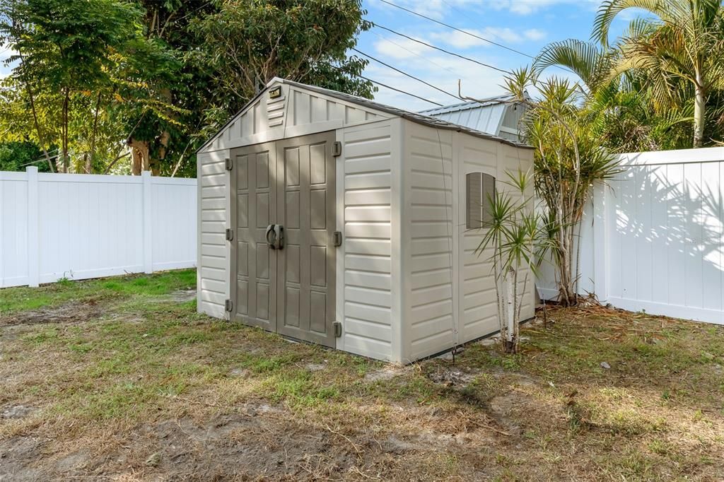 На продажу: $299,000 (3 спален, 2 ванн, 1008 Квадратных фут)