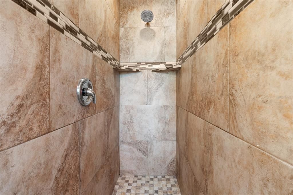 На продажу: $299,000 (3 спален, 2 ванн, 1008 Квадратных фут)