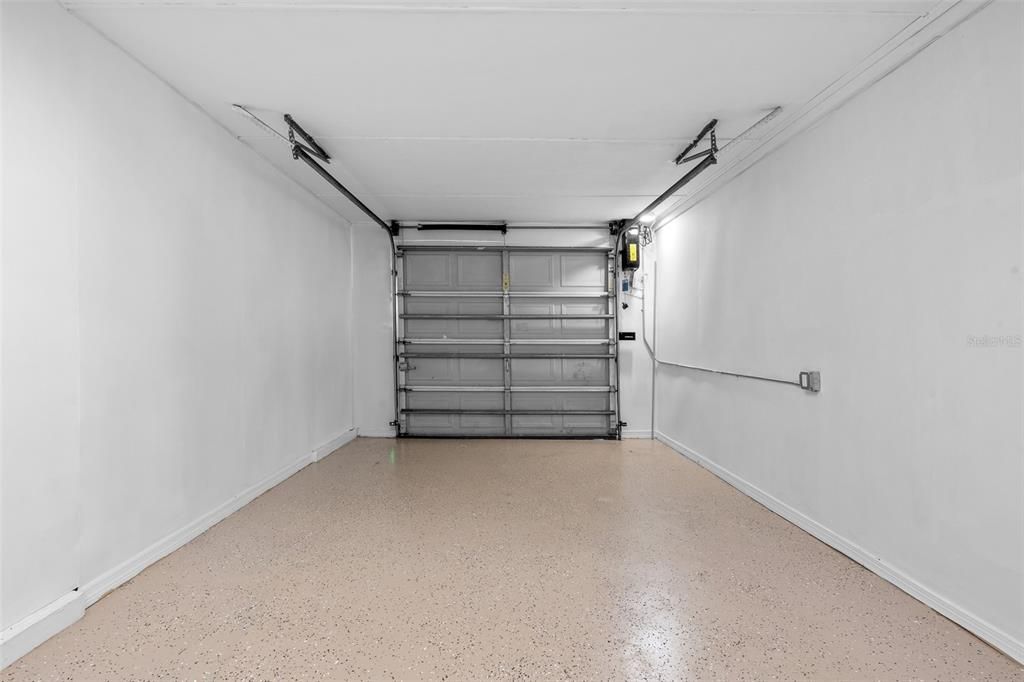 На продажу: $299,000 (3 спален, 2 ванн, 1008 Квадратных фут)