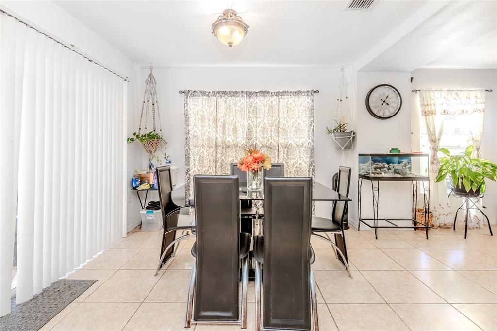 For Sale: $310,000 (3 beds, 2 baths, 1809 Square Feet)