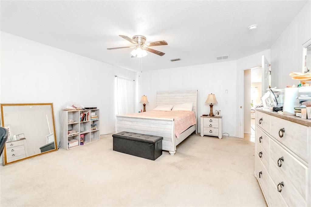 For Sale: $310,000 (3 beds, 2 baths, 1809 Square Feet)