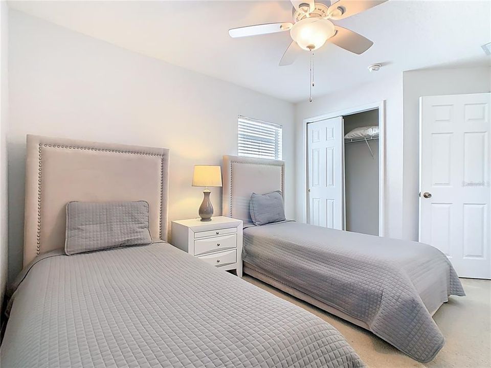 For Sale: $700,000 (5 beds, 5 baths, 2342 Square Feet)