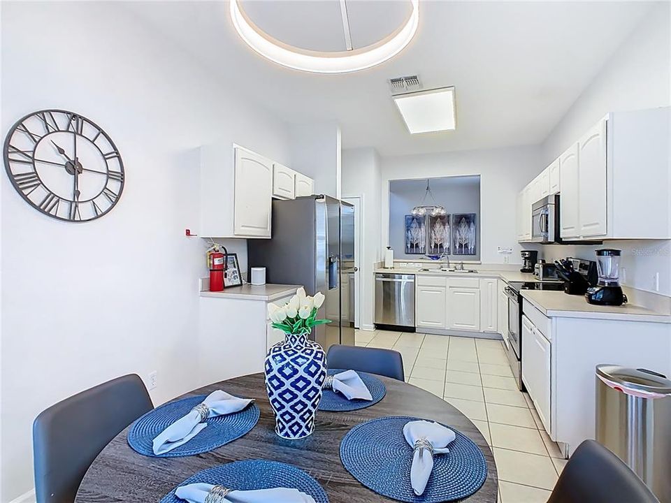 For Sale: $700,000 (5 beds, 5 baths, 2342 Square Feet)