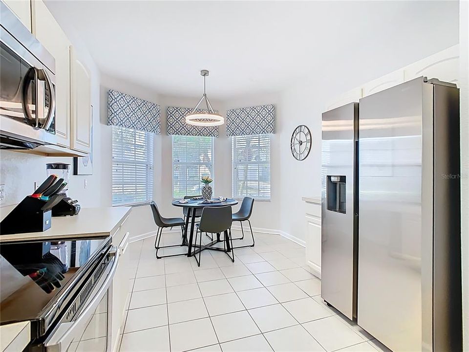 For Sale: $700,000 (5 beds, 5 baths, 2342 Square Feet)