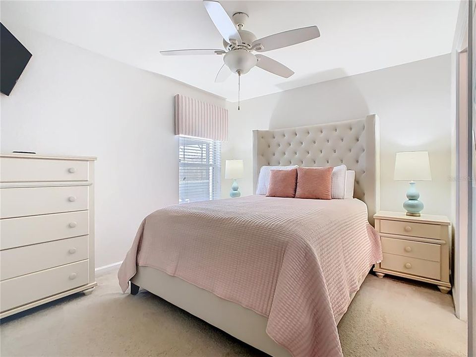 For Sale: $700,000 (5 beds, 5 baths, 2342 Square Feet)