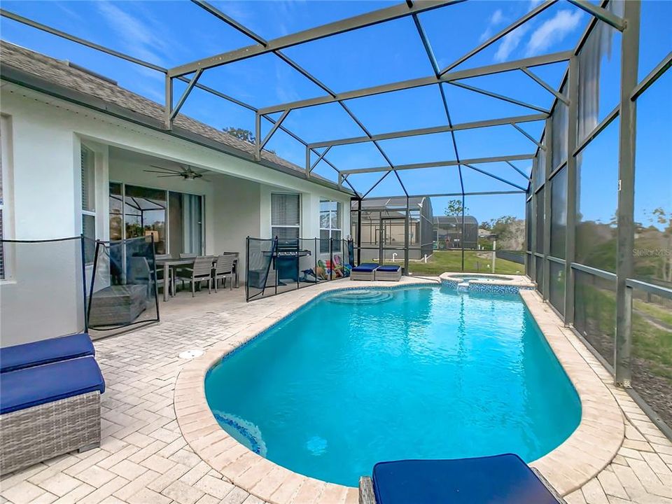 For Sale: $700,000 (5 beds, 5 baths, 2342 Square Feet)