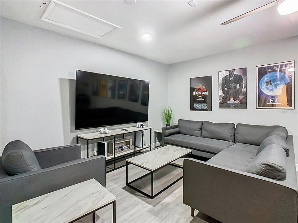 For Sale: $700,000 (5 beds, 5 baths, 2342 Square Feet)