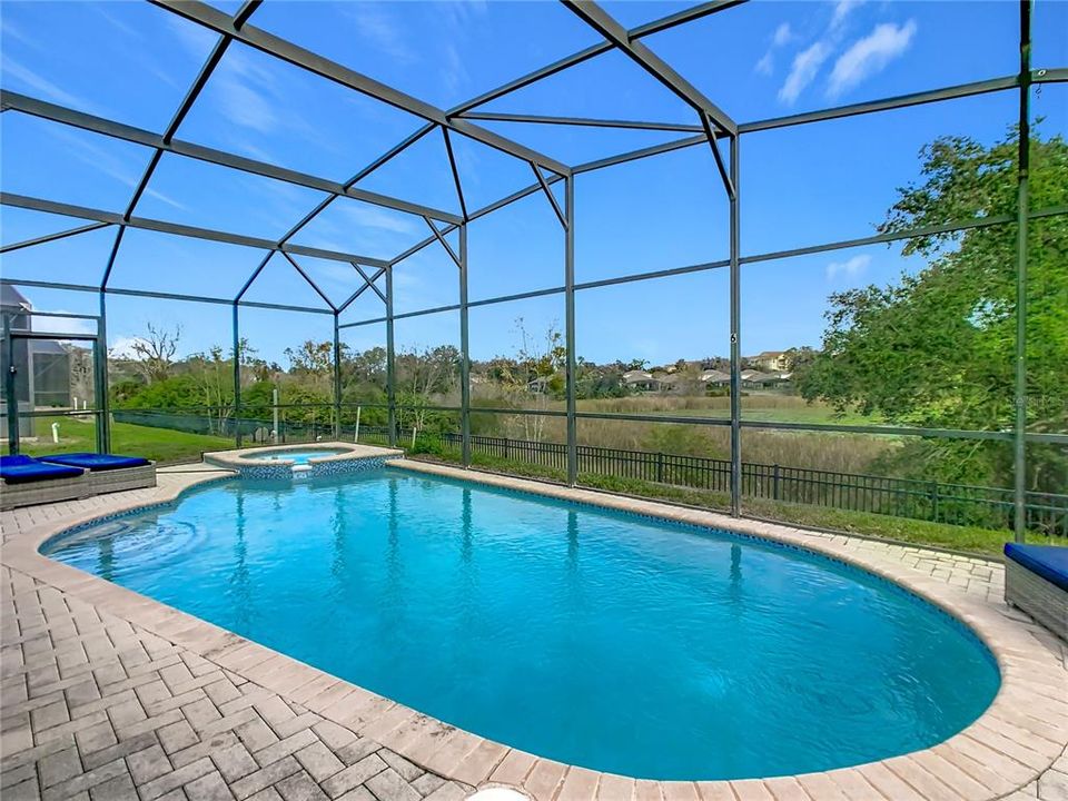 For Sale: $700,000 (5 beds, 5 baths, 2342 Square Feet)