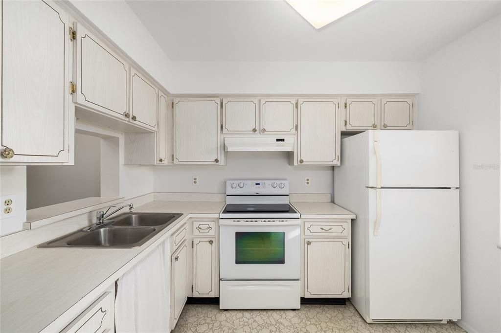 На продажу: $110,000 (1 спален, 1 ванн, 645 Квадратных фут)