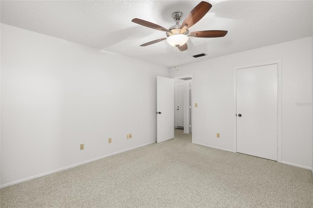 На продажу: $110,000 (1 спален, 1 ванн, 645 Квадратных фут)