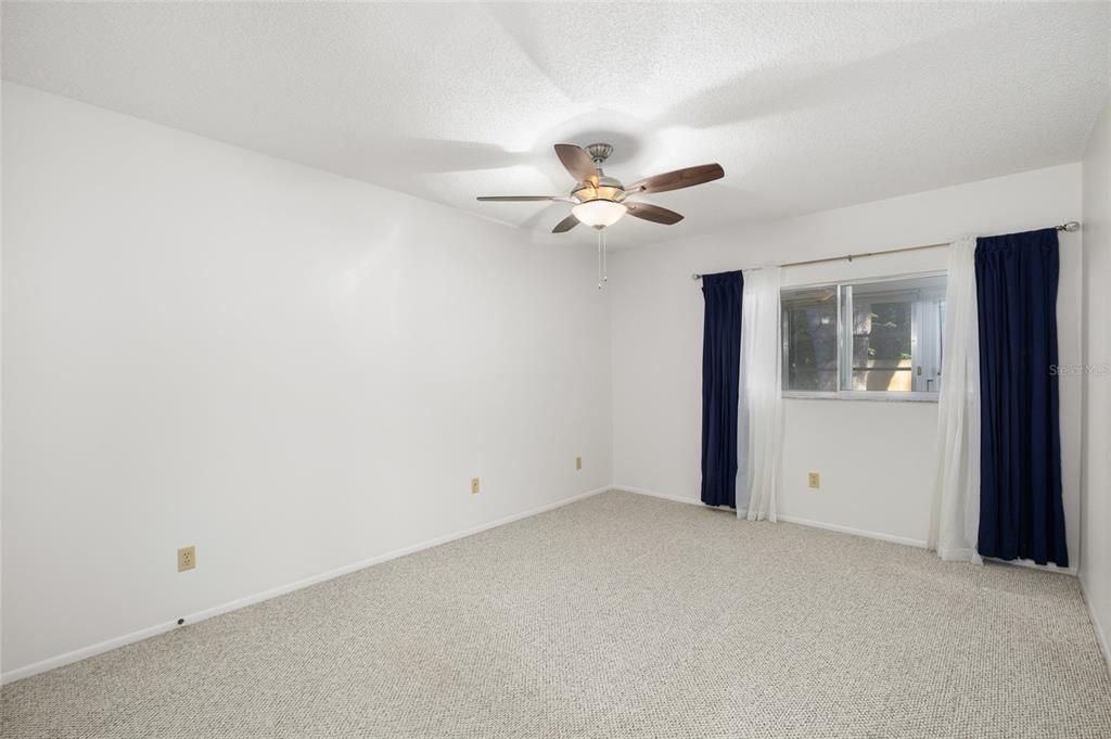 На продажу: $110,000 (1 спален, 1 ванн, 645 Квадратных фут)