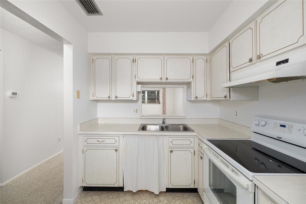 На продажу: $110,000 (1 спален, 1 ванн, 645 Квадратных фут)