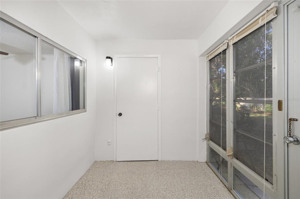 На продажу: $110,000 (1 спален, 1 ванн, 645 Квадратных фут)