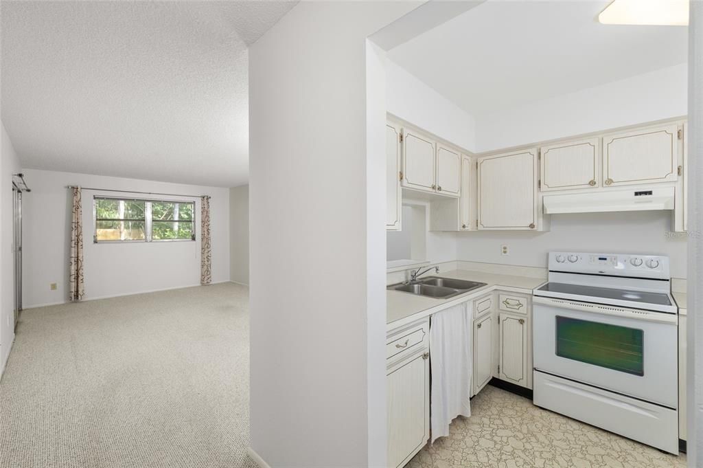 На продажу: $110,000 (1 спален, 1 ванн, 645 Квадратных фут)