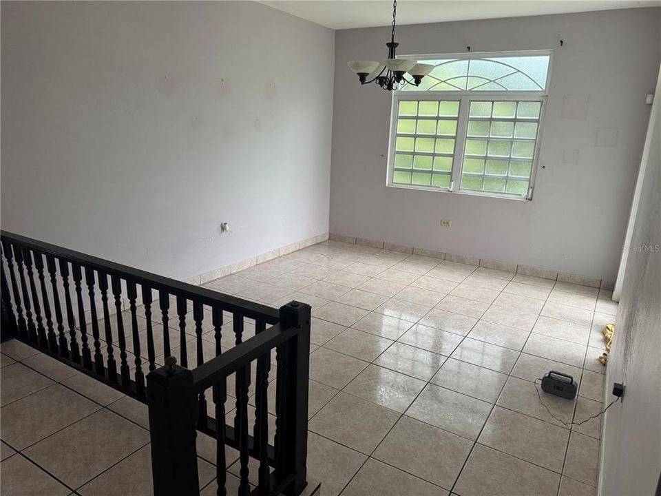 En Venta: $250,000 (3 camas, 2 baños, 1732 Pies cuadrados)