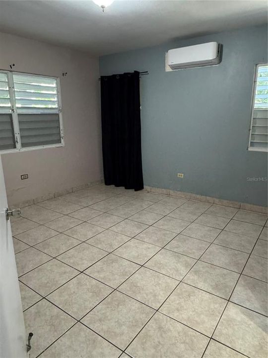 En Venta: $250,000 (3 camas, 2 baños, 1732 Pies cuadrados)