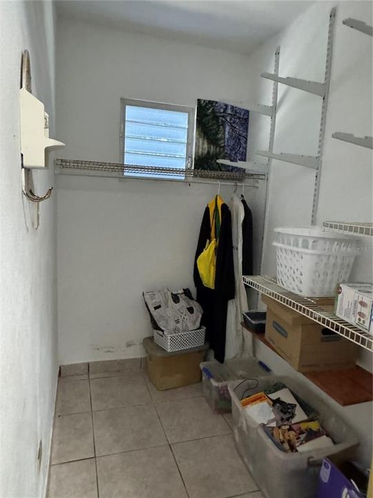 En Venta: $250,000 (3 camas, 2 baños, 1732 Pies cuadrados)