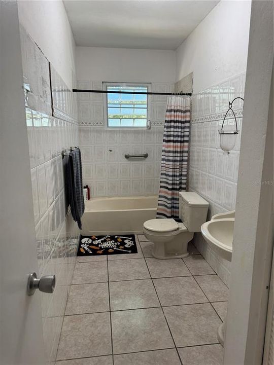 En Venta: $250,000 (3 camas, 2 baños, 1732 Pies cuadrados)