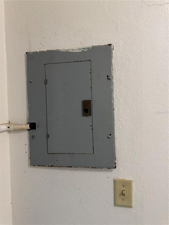 En Venta: $250,000 (3 camas, 2 baños, 1732 Pies cuadrados)