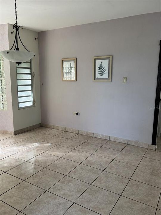 En Venta: $250,000 (3 camas, 2 baños, 1732 Pies cuadrados)