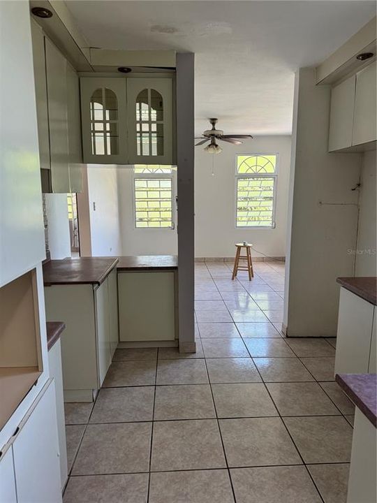 En Venta: $250,000 (3 camas, 2 baños, 1732 Pies cuadrados)