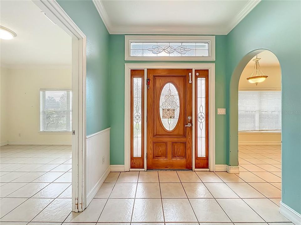 En Venta: $385,000 (4 camas, 2 baños, 2682 Pies cuadrados)