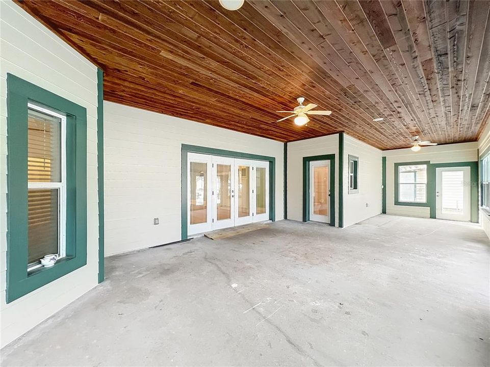 En Venta: $385,000 (4 camas, 2 baños, 2682 Pies cuadrados)