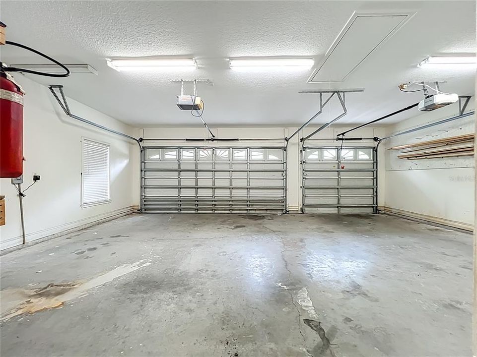 En Venta: $385,000 (4 camas, 2 baños, 2682 Pies cuadrados)