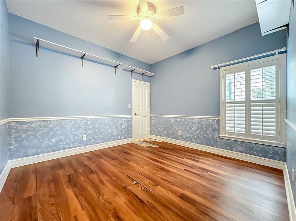 En Venta: $385,000 (4 camas, 2 baños, 2682 Pies cuadrados)