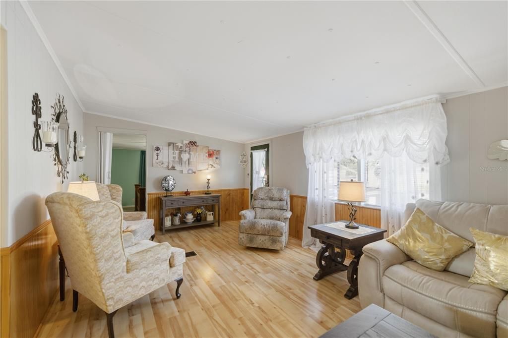 En Venta: $169,900 (3 camas, 2 baños, 1128 Pies cuadrados)