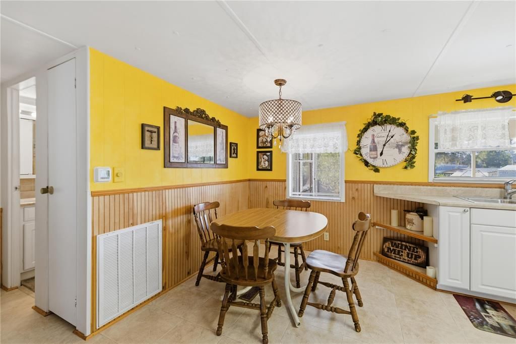 En Venta: $169,900 (3 camas, 2 baños, 1128 Pies cuadrados)