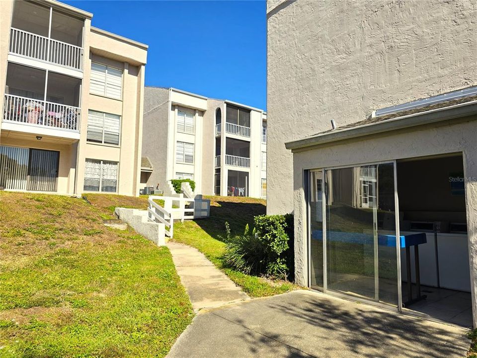 待售: $77,400 (1 贝兹, 1 浴室, 700 平方英尺)