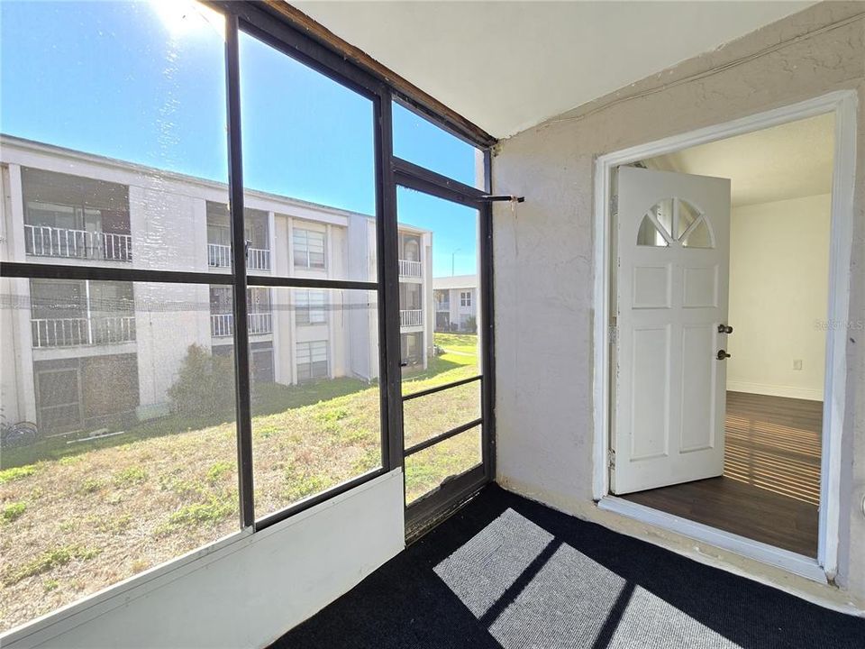 待售: $77,400 (1 贝兹, 1 浴室, 700 平方英尺)