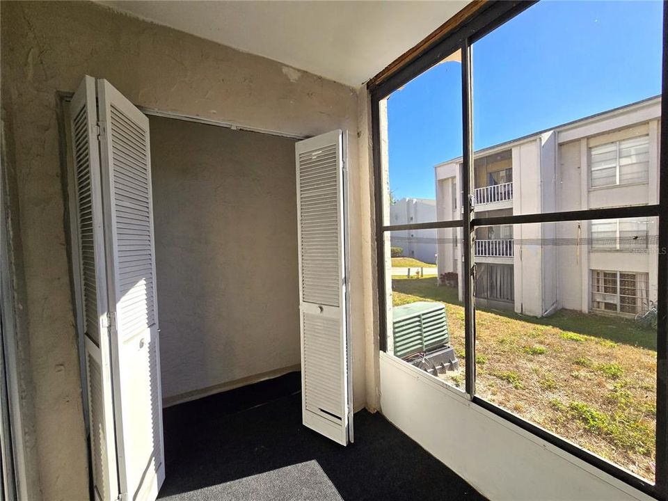 待售: $77,400 (1 贝兹, 1 浴室, 700 平方英尺)