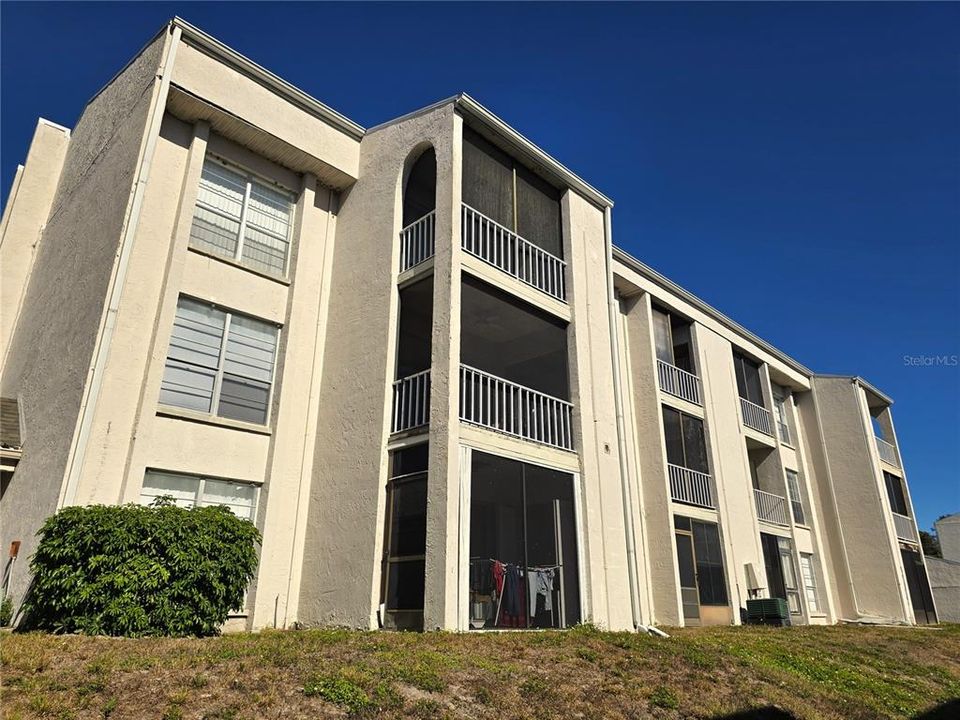 待售: $77,400 (1 贝兹, 1 浴室, 700 平方英尺)