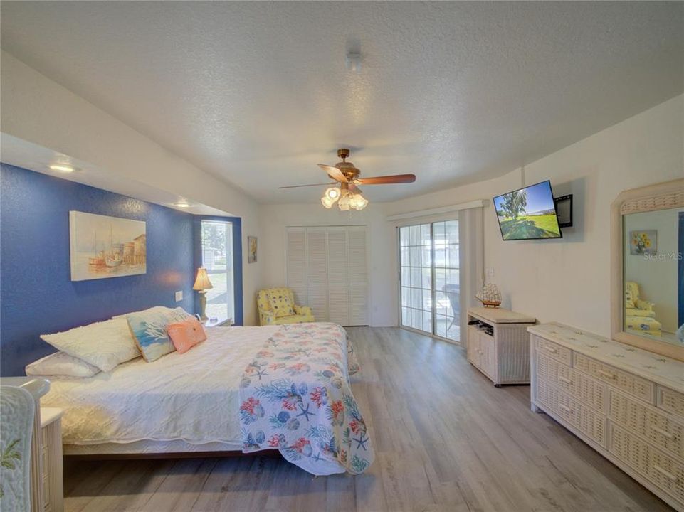 For Sale: $485,000 (3 beds, 2 baths, 1751 Square Feet)