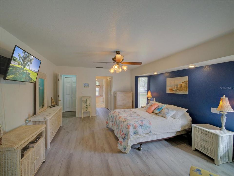 For Sale: $485,000 (3 beds, 2 baths, 1751 Square Feet)