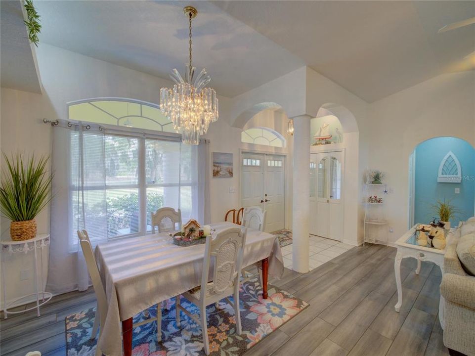 For Sale: $485,000 (3 beds, 2 baths, 1751 Square Feet)