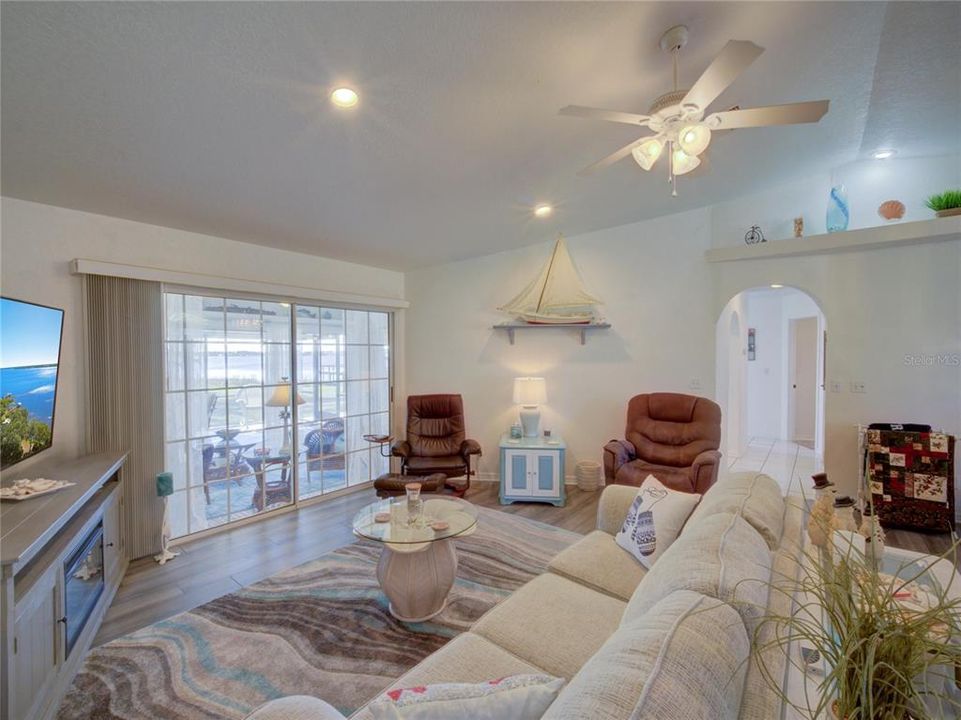 For Sale: $485,000 (3 beds, 2 baths, 1751 Square Feet)