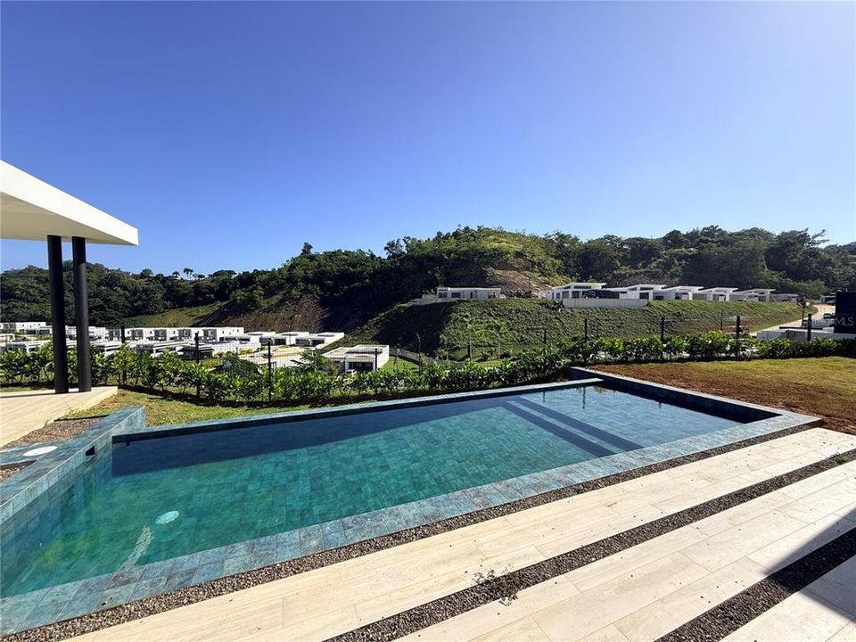 For Sale: $2,550,000 (4 beds, 4 baths, 4300 Square Feet)