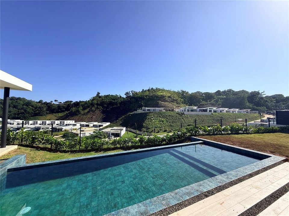 For Sale: $2,550,000 (4 beds, 4 baths, 4300 Square Feet)