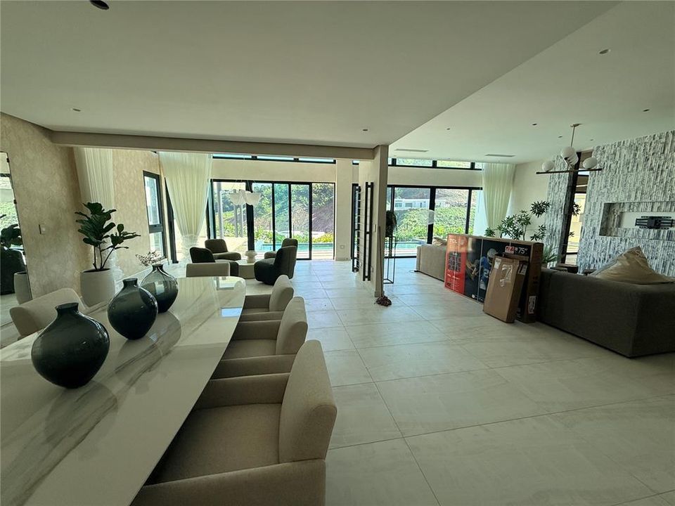 For Sale: $2,550,000 (4 beds, 4 baths, 4300 Square Feet)