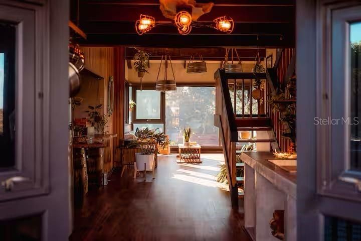 待售: $1,500,000 (3 贝兹, 2 浴室, 1289 平方英尺)