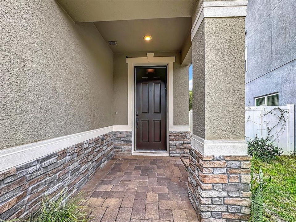 На продажу: $375,000 (5 спален, 2 ванн, 1820 Квадратных фут)