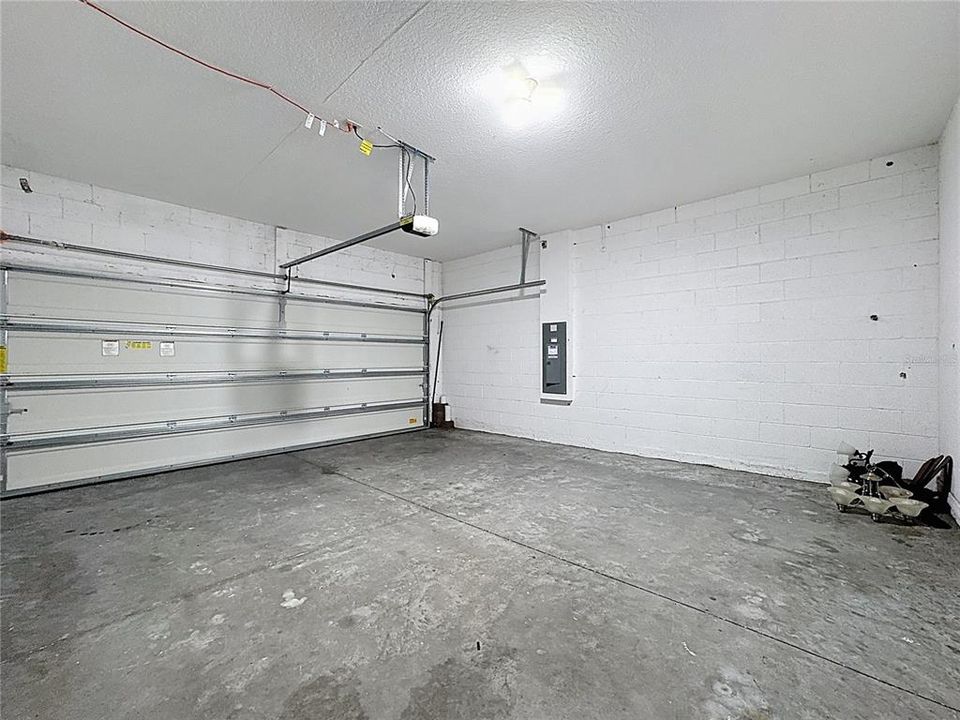 На продажу: $375,000 (5 спален, 2 ванн, 1820 Квадратных фут)