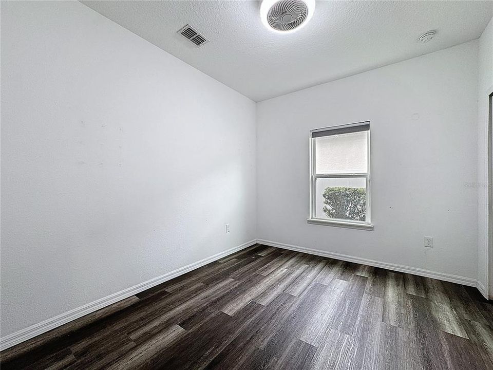 На продажу: $375,000 (5 спален, 2 ванн, 1820 Квадратных фут)