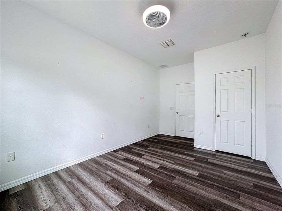 На продажу: $375,000 (5 спален, 2 ванн, 1820 Квадратных фут)