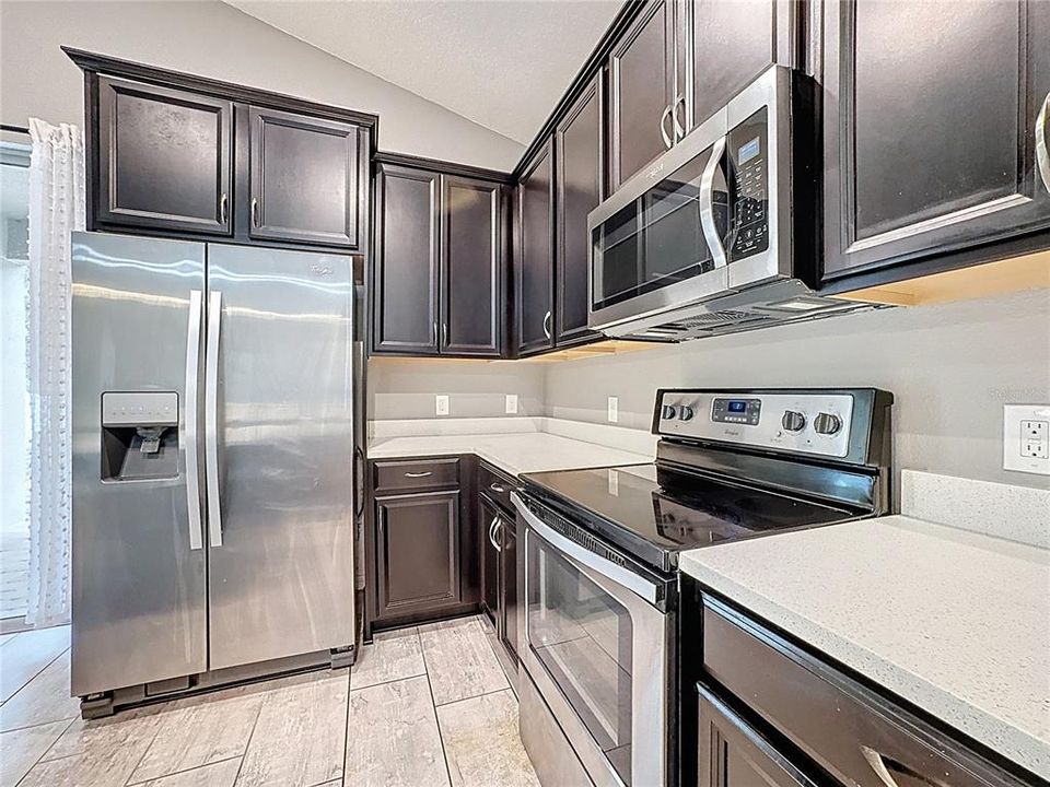 На продажу: $375,000 (5 спален, 2 ванн, 1820 Квадратных фут)